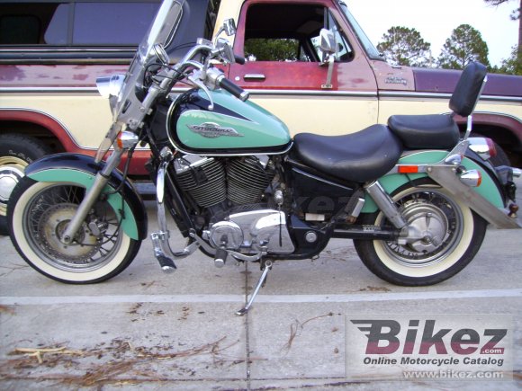 Honda vt 1100 c2